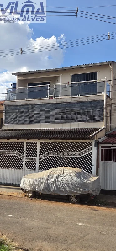 VILMA ALVES NEGÓCIOS IMOBILIÁRIOS VENDE Sobrado espetacular, todo reformado!Imóv...