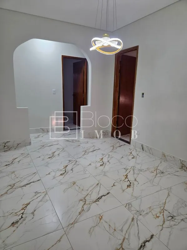 VENDOCasa com 3 quartos, sendo 1 suíte na Quadra 103 do Recanto das EmasCasa com...
