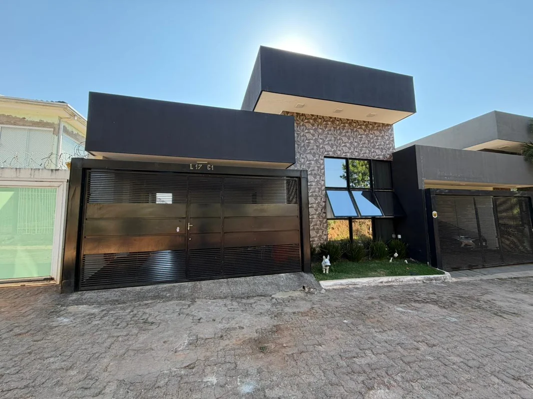  CASA MODERNA E SUPER CHARMOSA NA ARNIQUEIRA!Uma casa daquelas que você entra e ...