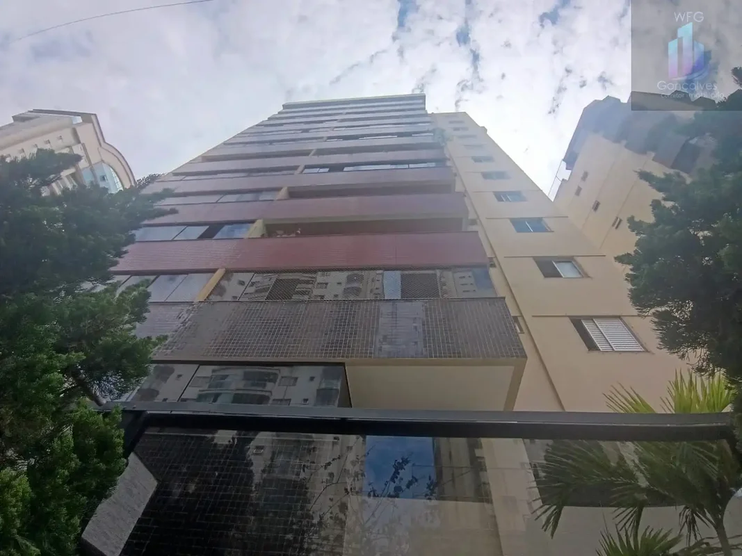 Apartamento com 135m² de área privativa, localizado no Setor Nova Suíça, na divi...
