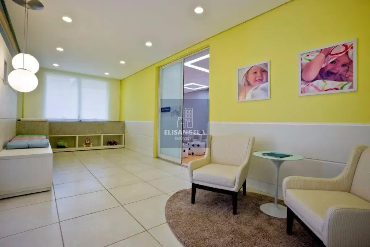 Excelente apartamento, andar alto, vista livre!!!São 180 m² de área privativa; E...