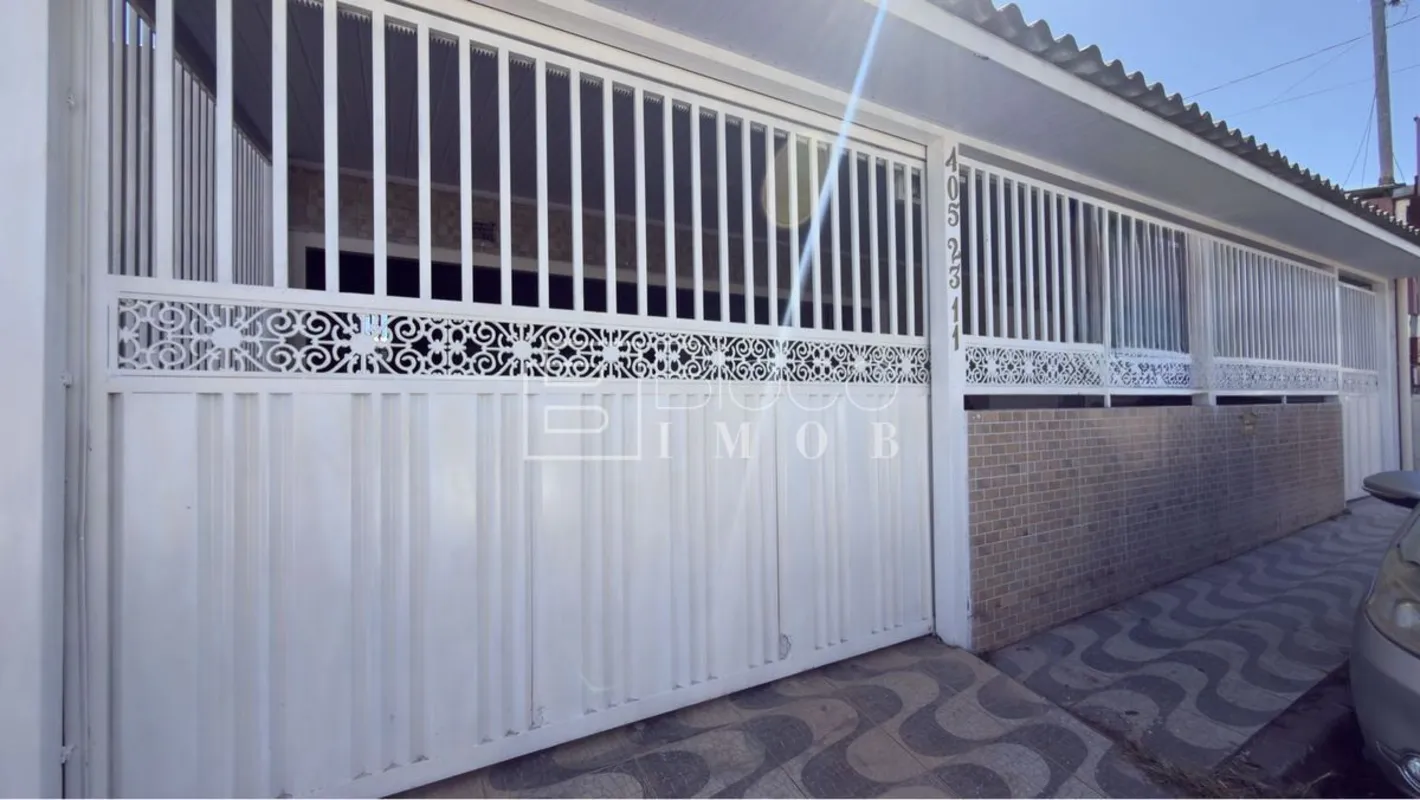 VENDOCasa toda na laje com 3 quartos sendo 1 suíte + loja na Quadra 405 do Recan...