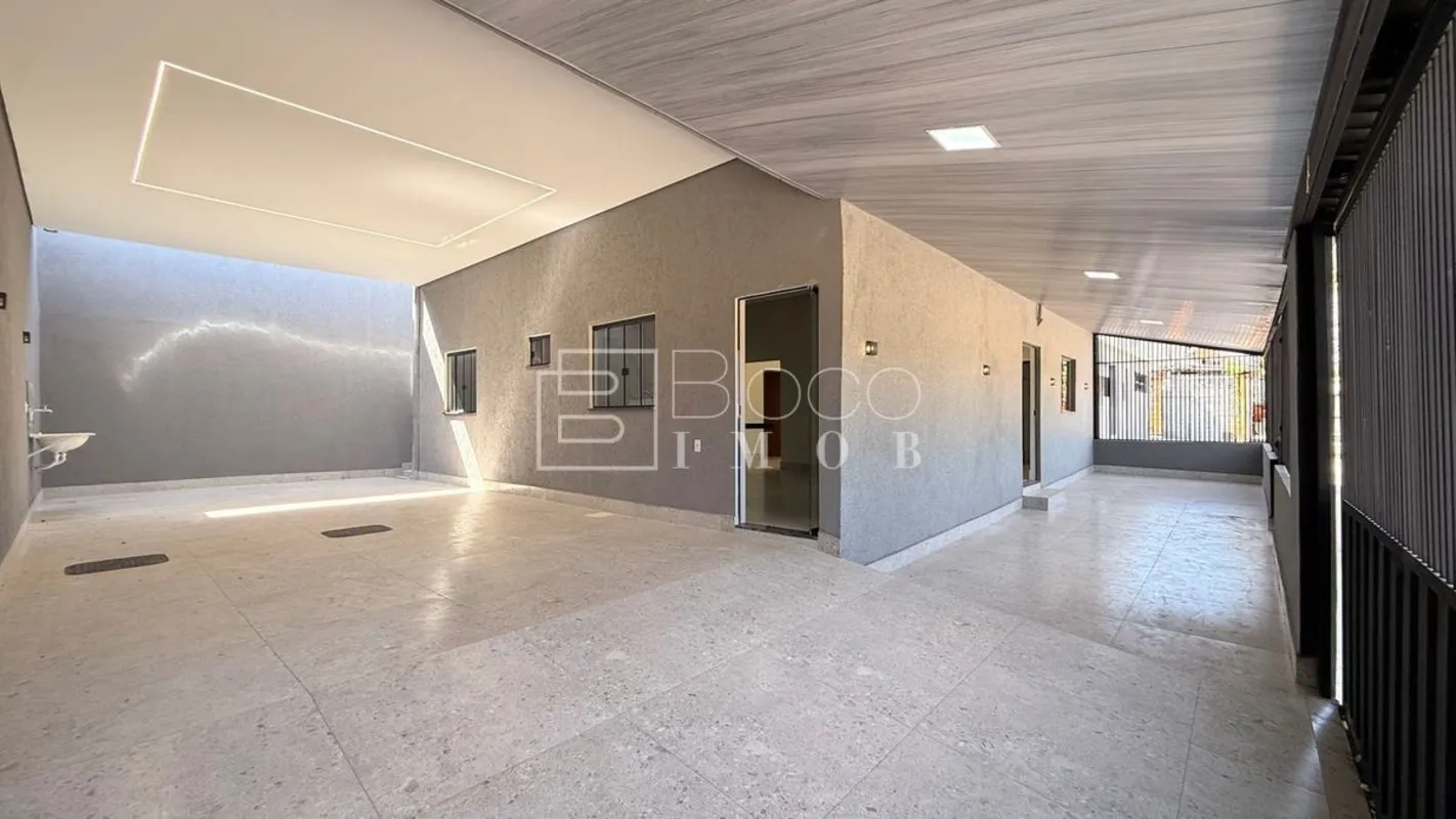 VENDOCasa com 3 quartos, sendo 1 suíte na Quadra 103 do Recanto das EmasCasa com...