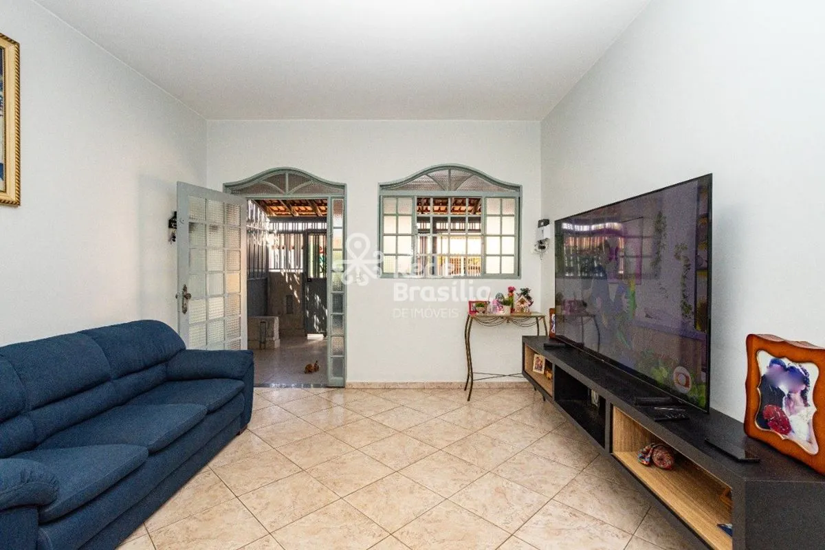 CASA À VENDA | TÉRREA E TODA NA LAJESe você busca uma casa confortável, funciona...