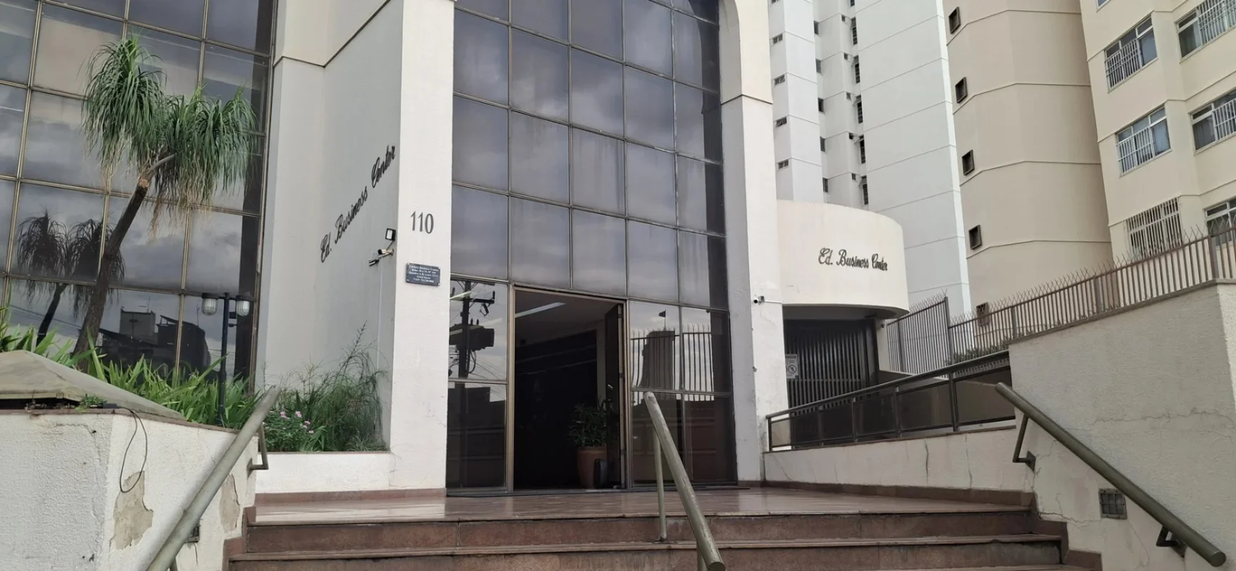 Edifício Business Center – Sala 702Excelente Sala Comercial no Setor Oeste – Ide...