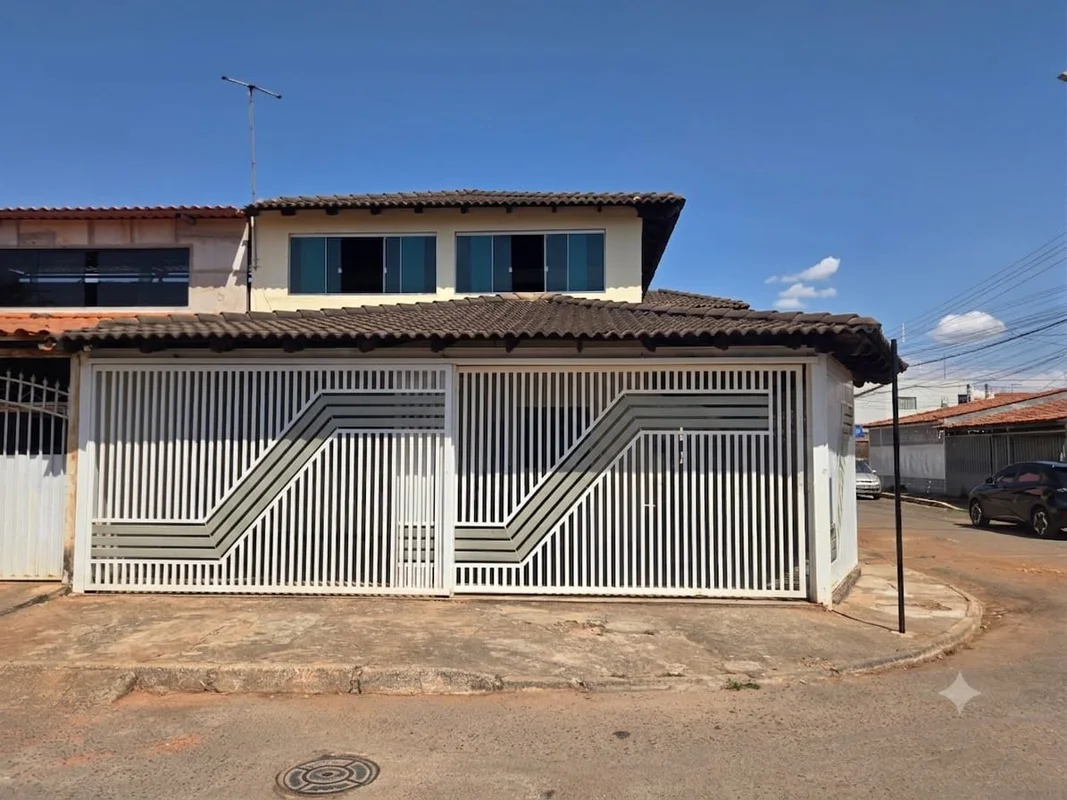 CASA DE ESQUINA À VENDA NA QR 516 SAMAMBAIA SUL | FINANCIAMENTO, 3 QUARTOS, ÁREA...