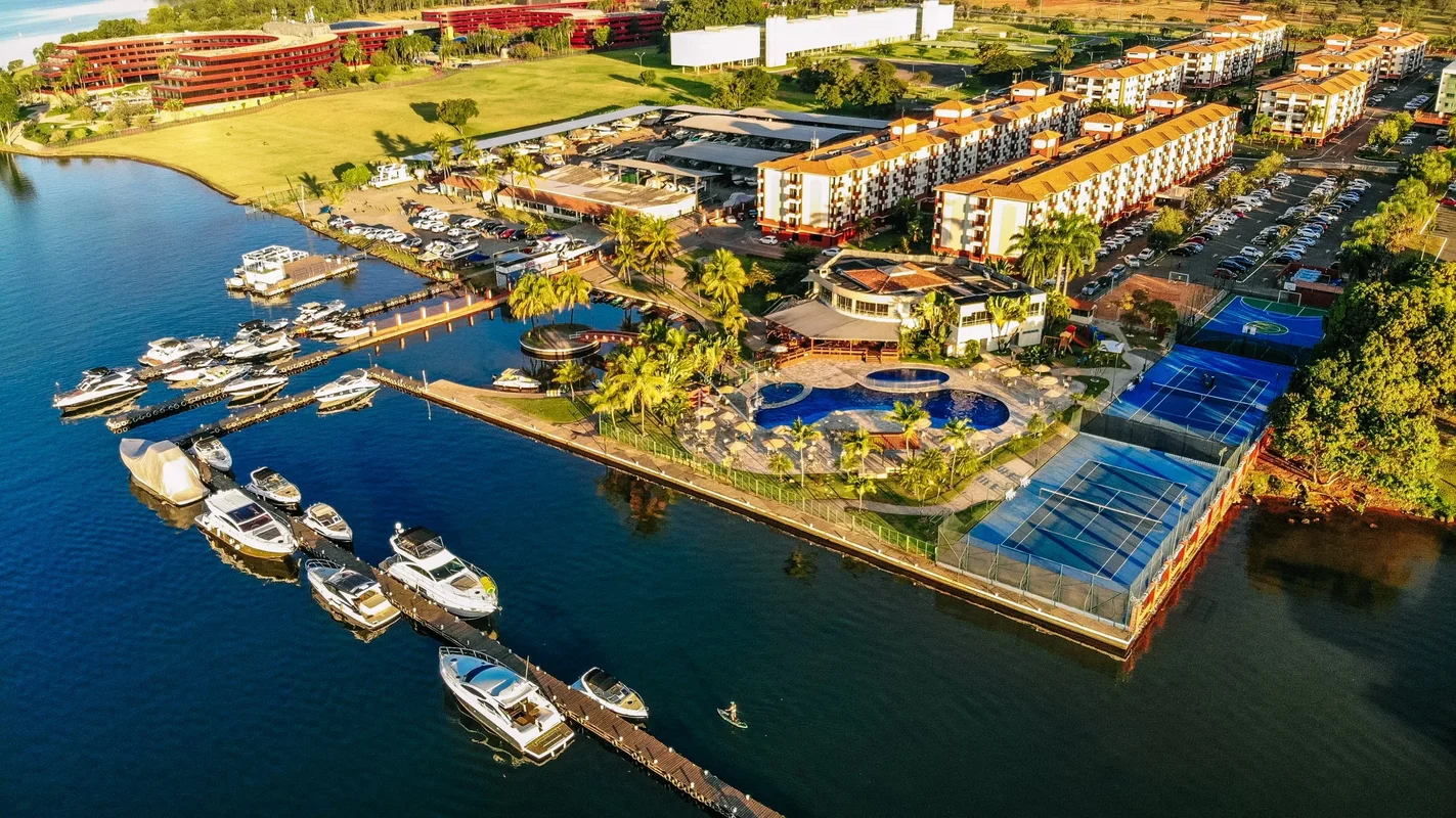 Excelente oportunidade no Lake Side Apart Hotel, localizado na SHTN Trecho 1, AS...