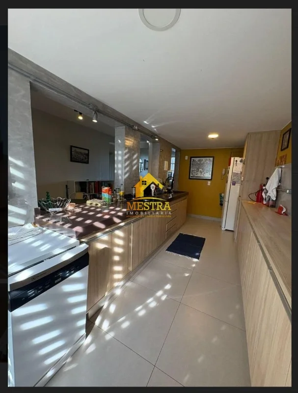 Apartamento reformado de 2 quartos na SQN 407 – Asa Norte 70 m² | 2 quartos | 1º...