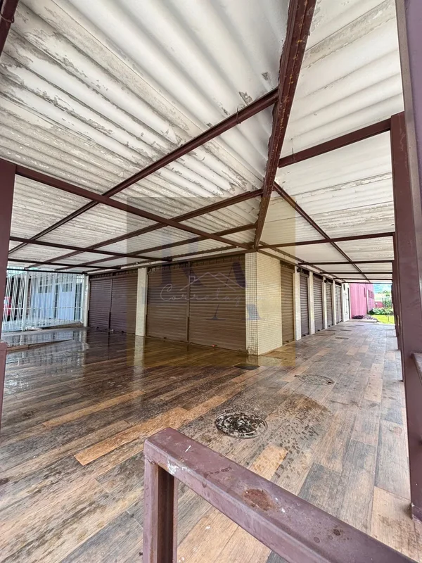 EXCELENTE PONTO COMERCIAL NA AVENIDA AREAL — QS 5, LOTE 9CESPAÇO AMPLO, ESTRUTUR...