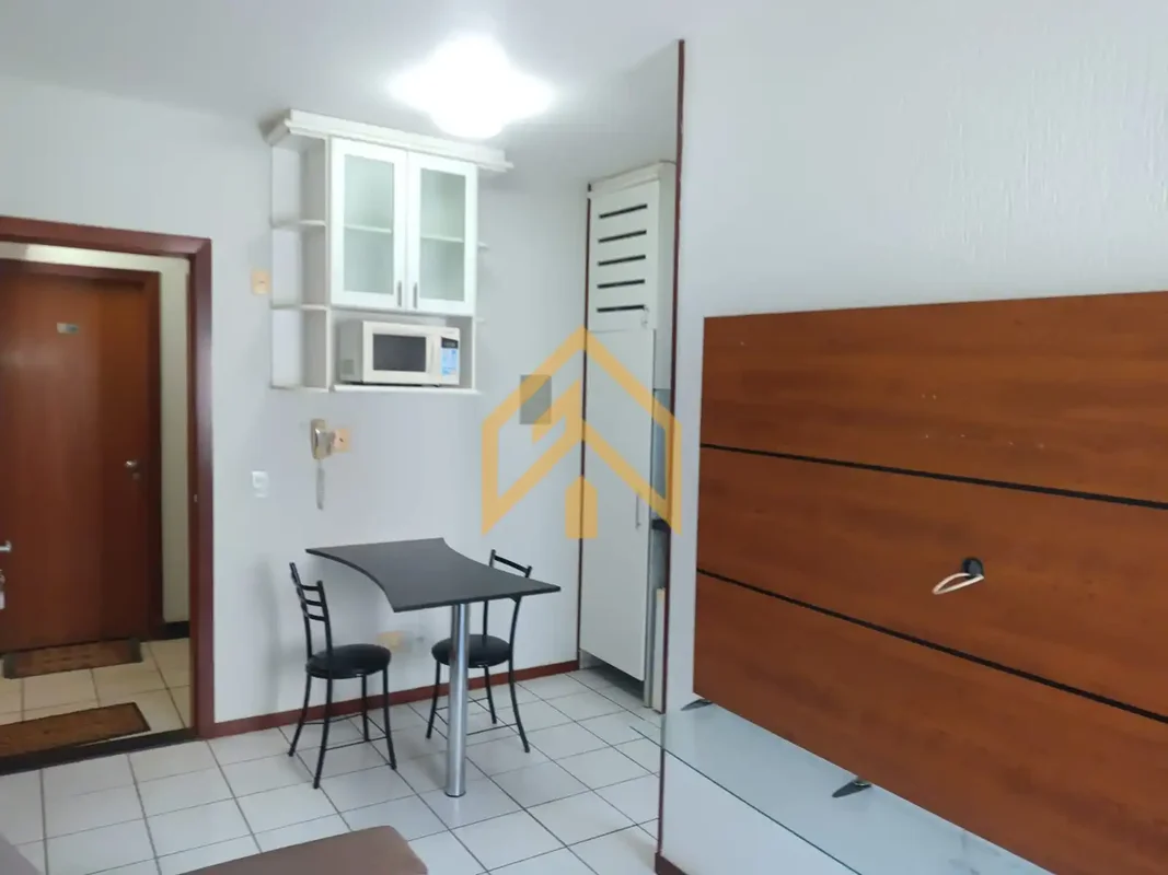 PARK VILLE – STUDIO MOBILIADO À VENDAÁrea privativa de 25,16 m²Nascente, proporc...