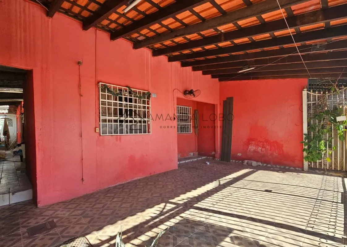 CASA À VENDA | 2 QUARTOS Qr 410 - Samambaia SulMore em uma casa ampla e aconcheg...