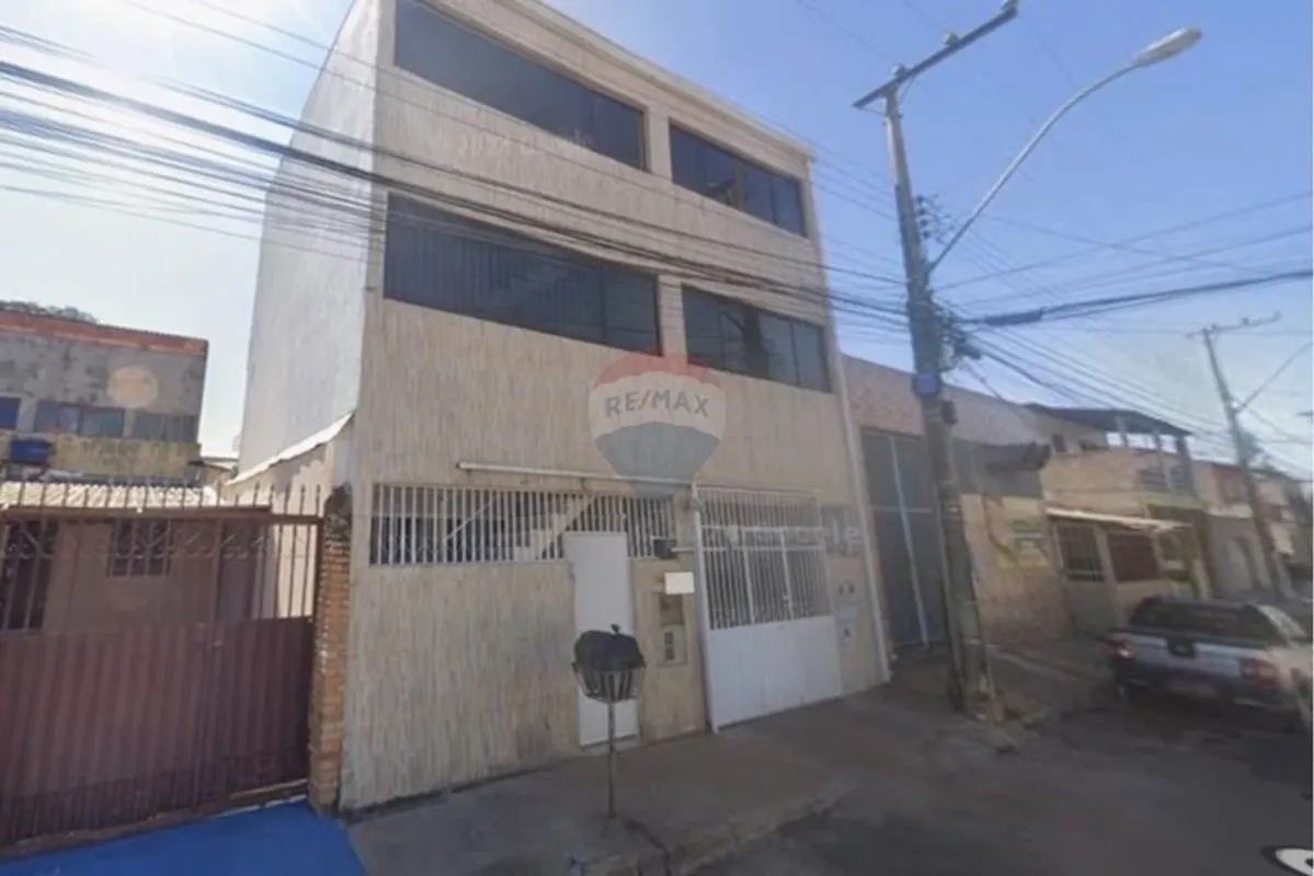 Vendo Predio na 21 do Paranoá Imóvel ideal para quem busca renda mensal sólida e...