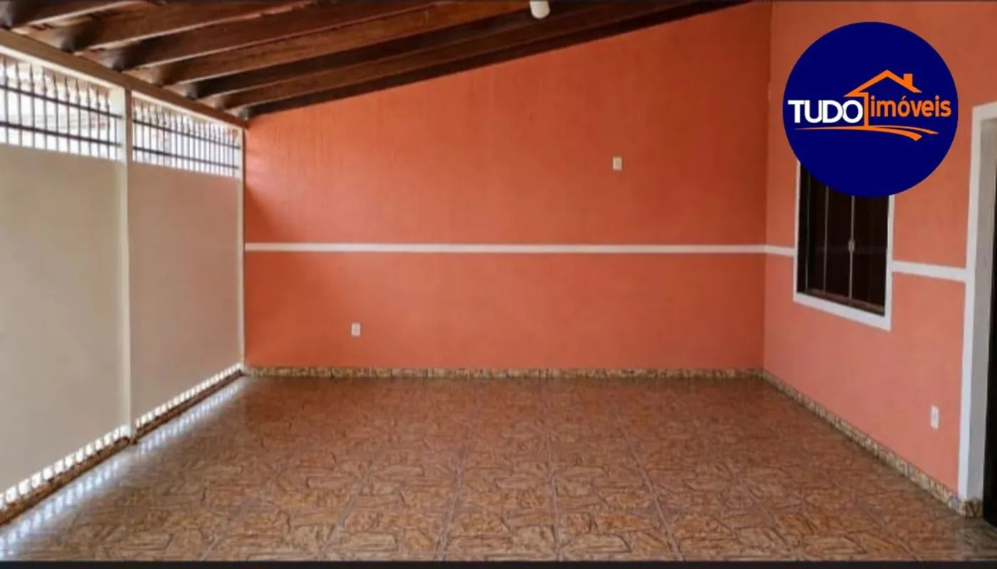 Imobiliária Tudo ImóveisCRECI Jurídico 23.925-DFExcelente casa Leste Gama Quadra...