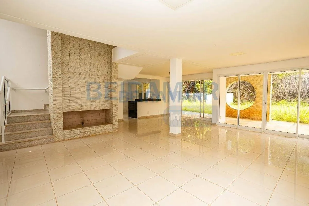 Casa de Condomínio.Excelente oportunidade para quem busca tranquilidade, confort...