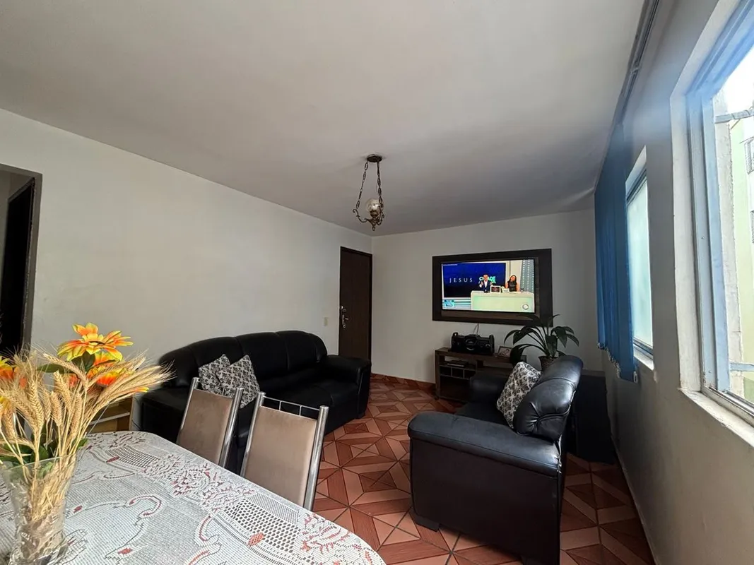 O imóvel conta com:• 2 quartos• Sala de estar• Cozinha• Área de serviço• Banheir...