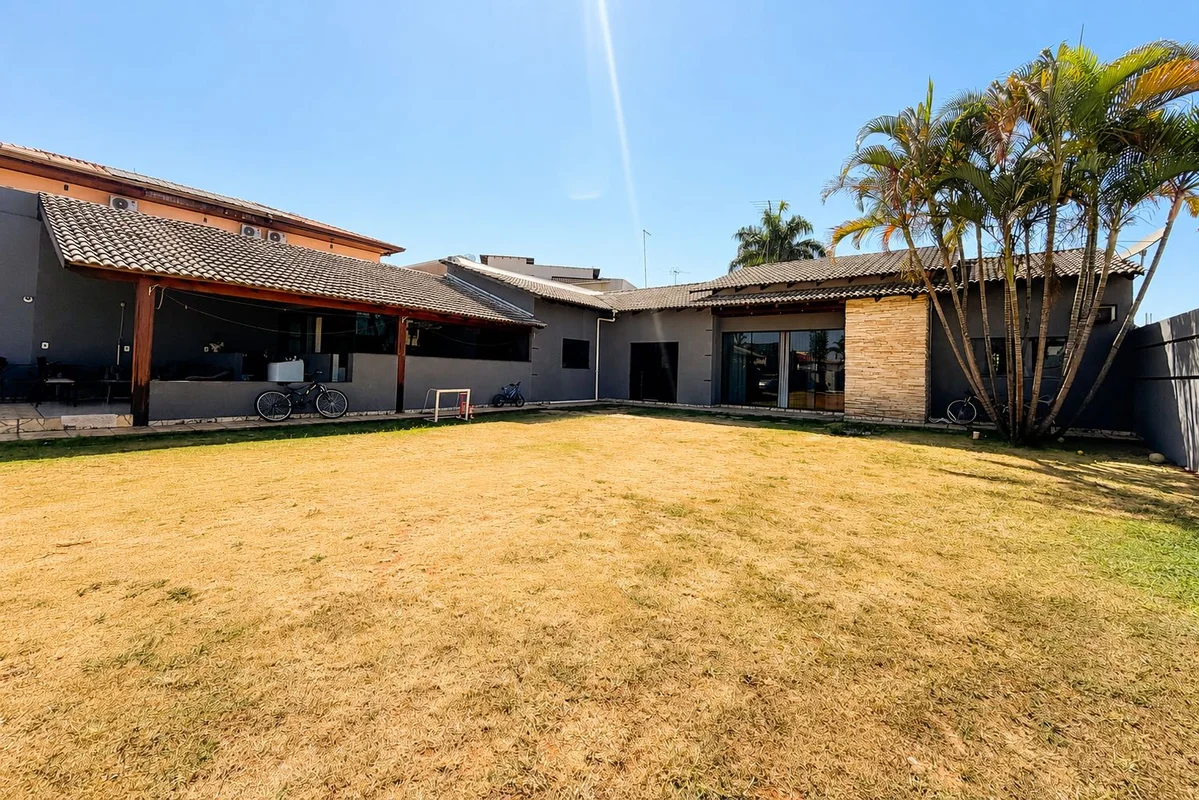 CASA TÉRREA À VENDA NA RUA 4 DE VICENTE PIRES | 3 QUARTOS E LOTE DE 840 M²Casa t...