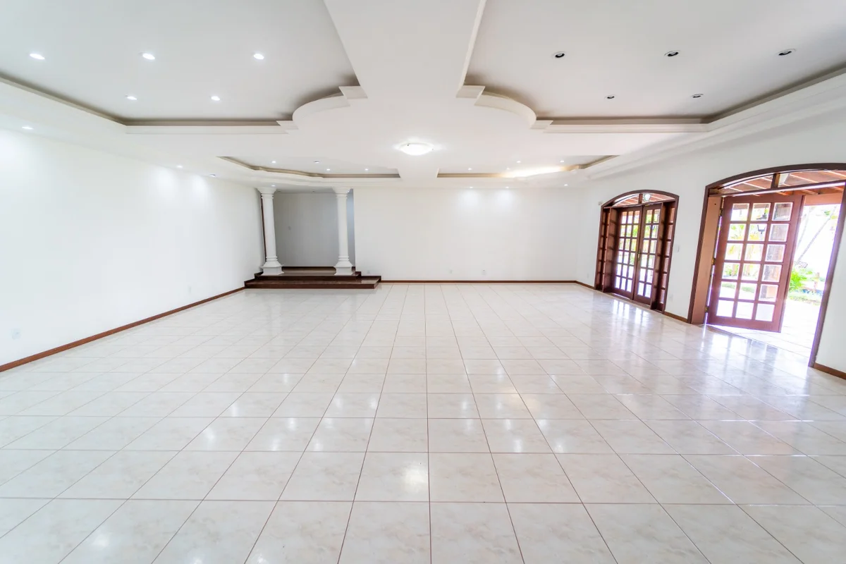 EXCELENTE CASA – LAGO SUL – SHIS QI 15, CONJUNTO 12 DETALHES DA CASA:• Sala de e...
