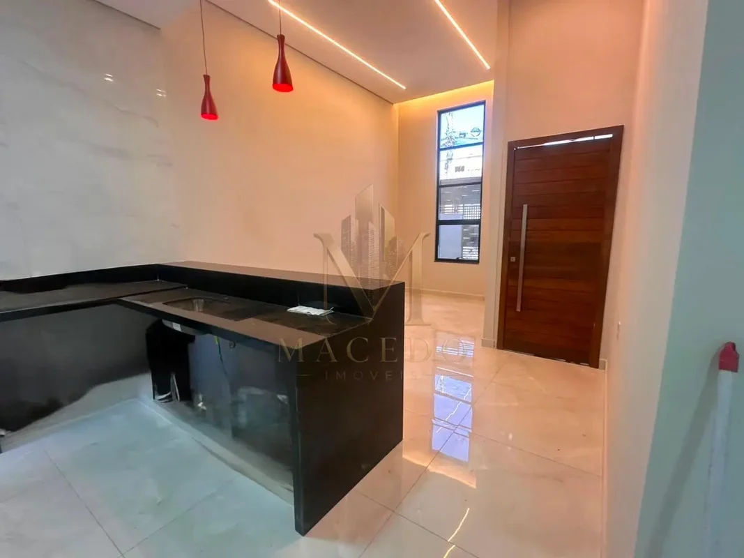 Casa moderna bem localizada na QR 404 Samambaia Norte próximo ao hospital.-3 qua...