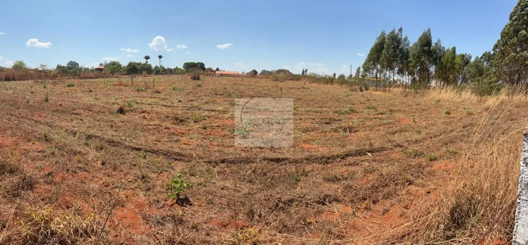 ÓTIMA CHÁCARA NA BEIRA DO PISTA (DF-0001) NO LAGO OESTEBem localizada, estando a...