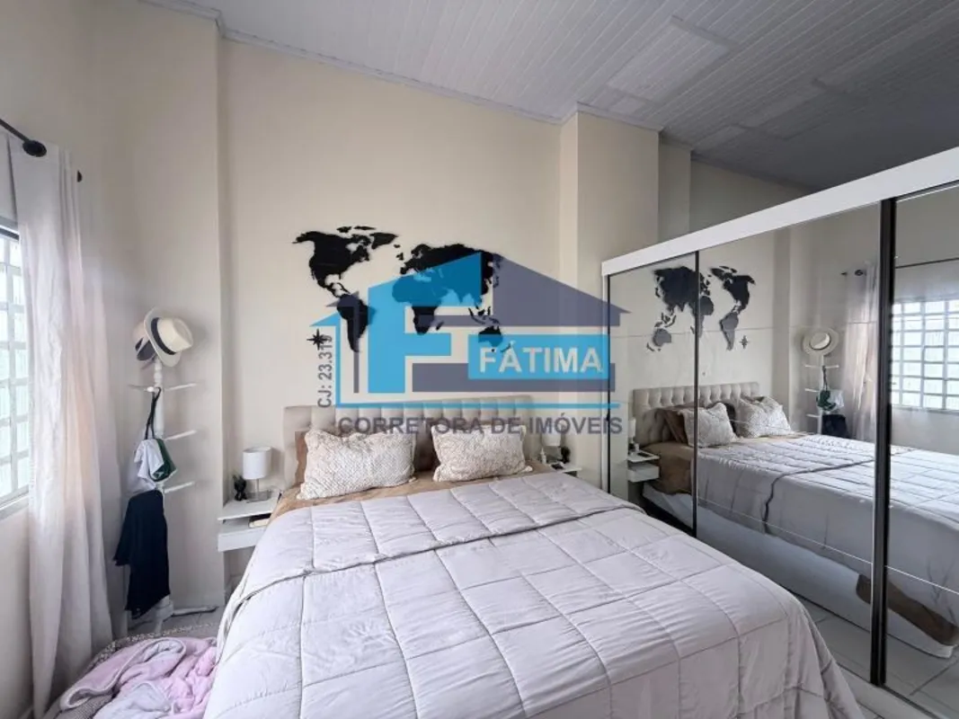 Apartamento térreo, composto por 02 quartos, sala, cozinha, banheiro social e ár...