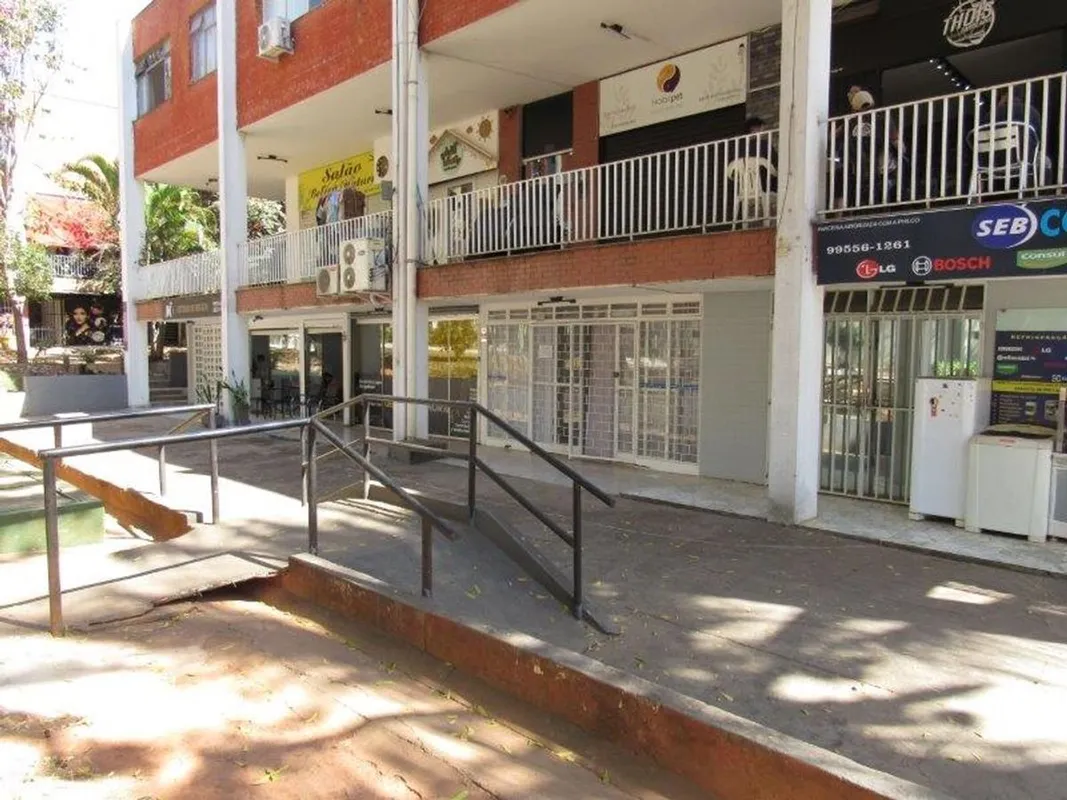  O imóvel dispõe de 1 banheiro, ideal para diversos tipos de comércio.Localizada...