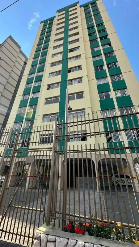 APARTAMENTO À VENDA NO ED. TORRE EIFFEL - Setor Leste Vila NovaApartamento com 6...