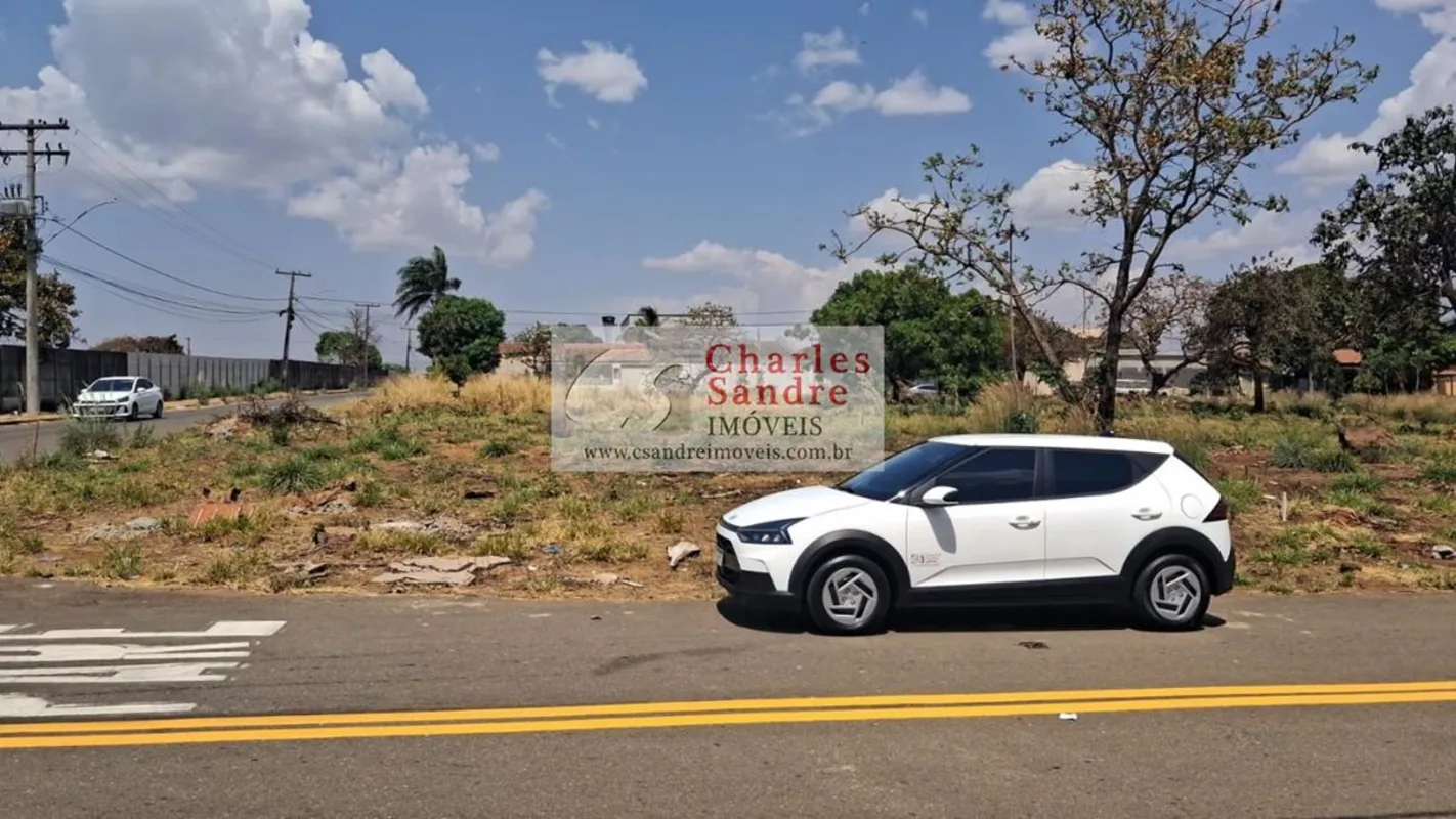 Lote Setor Faiçaville 403 m² R$ 400 mil 13,45 x 30 Duas quadras da Av. Rio Verde...