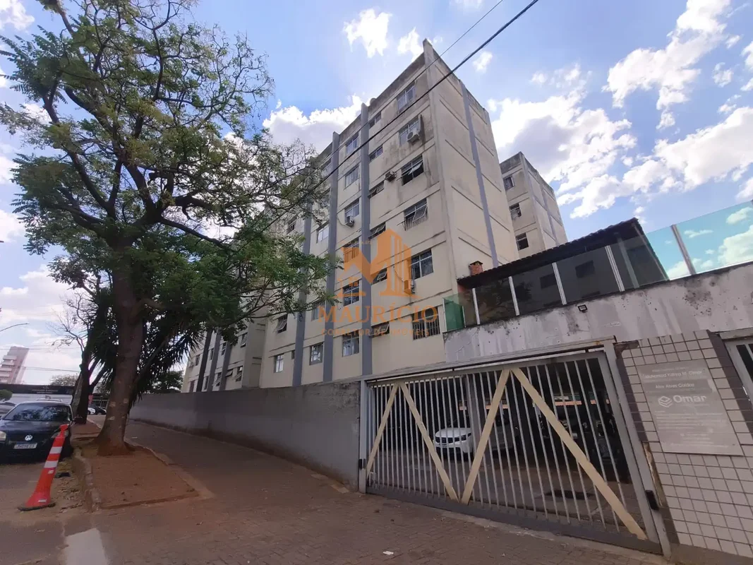 Apartamento reformado de 67m² com 2 quartos, armários e cozinha americana no Set...