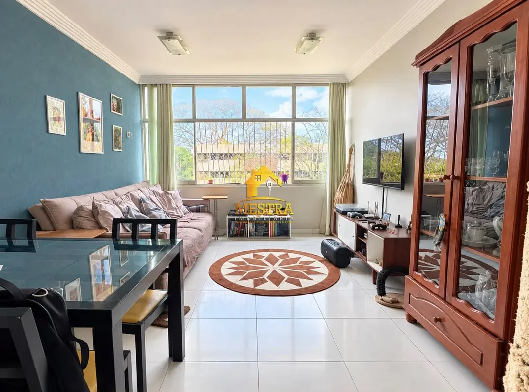 Apartamento reformado à venda na SQN 405 – Asa NorteExcelente apartamento reform...