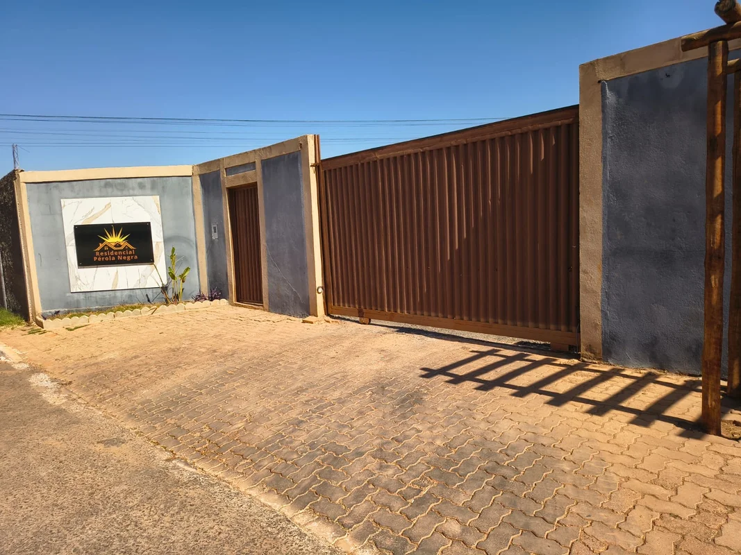 CASA À VENDA |RESIDENCIAL PEROLA NEGRA- PONTE ALTA NORTE – GAMA/DF Descrição:CAS...
