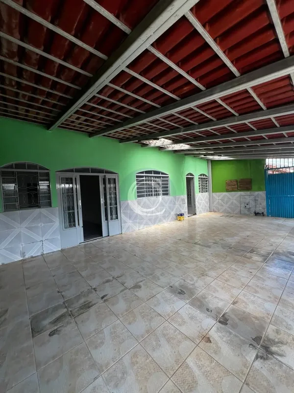 Casa no setor central do Gamasala ampla para 2 ambientes, 3 quartos, sendo 1 suí...