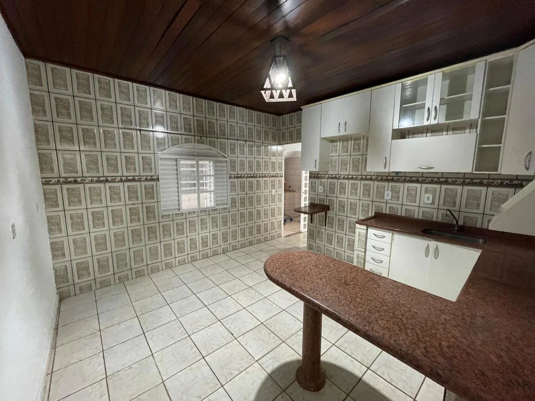 135m²• 3 Quartos• 1 Vaga• 2 BanheirosÀ VENDA - CASA QNP 5 CONJUNTO D- Casa com 3...