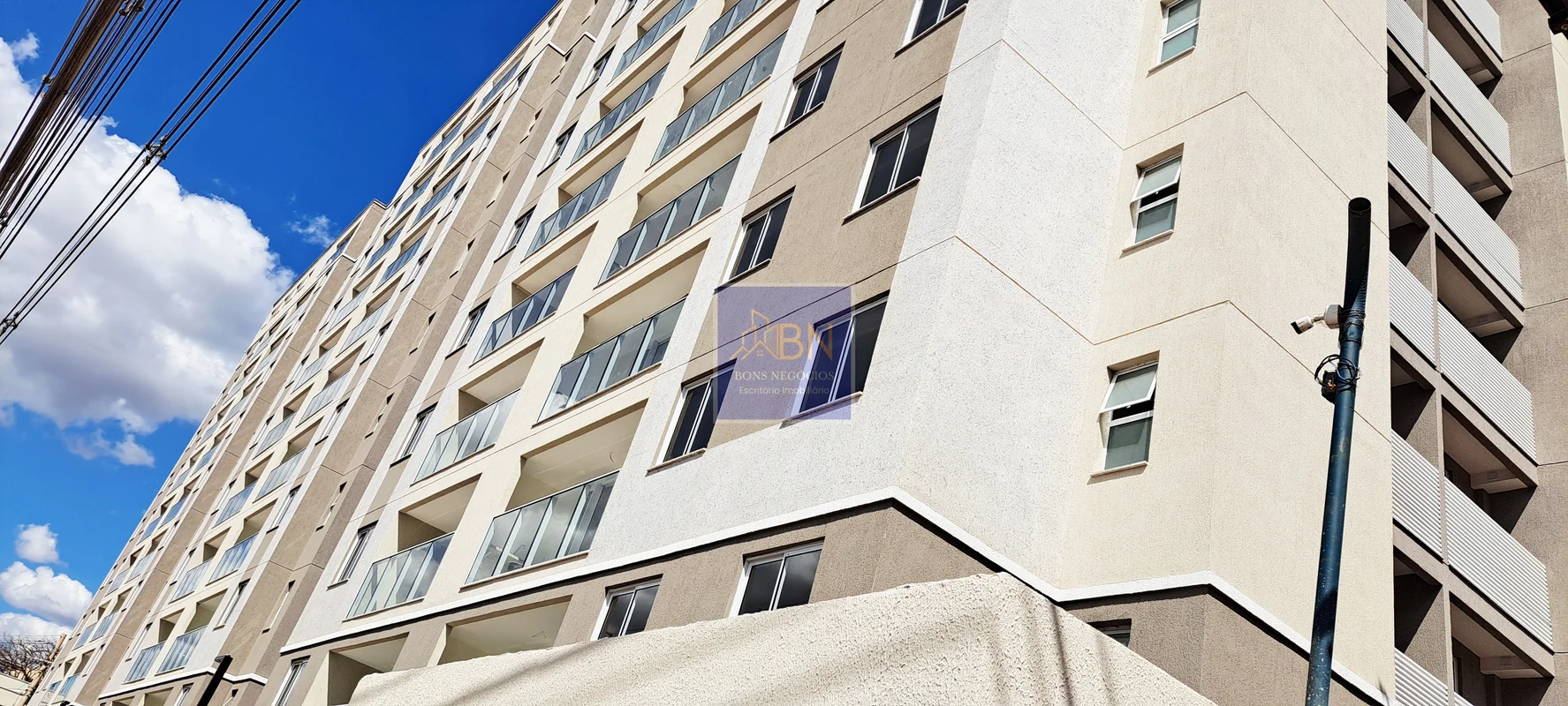 Descubra um apartamento acolhedor na Avenida Águas Claras QS 02, no bairro AREAL...