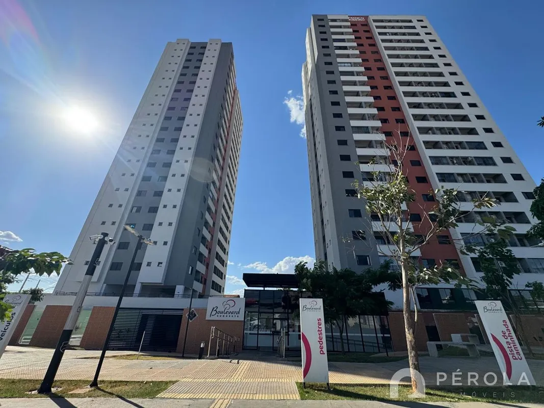 Apartamento primeira locação com dois quartos sendo um suíte, sala para dois amb...