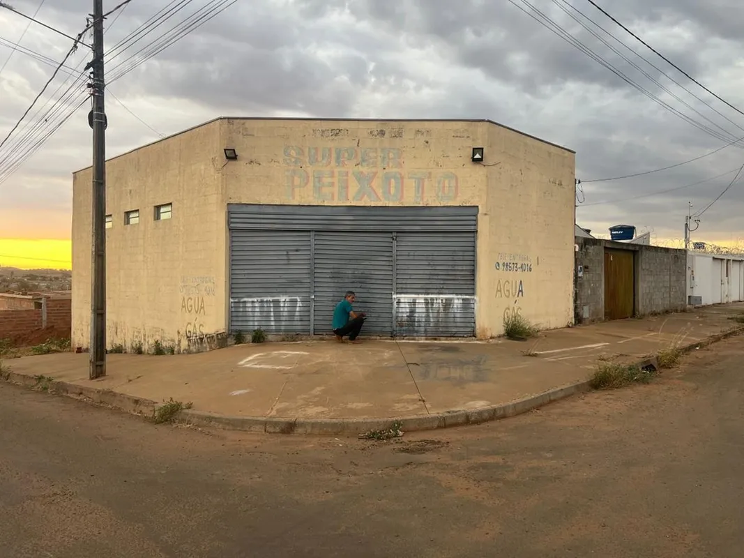 GALPÃO COMERCIAL DE ESQUINA À VENDA – RESIDENCIAL MARIA MONTEIROExcelente oportu...