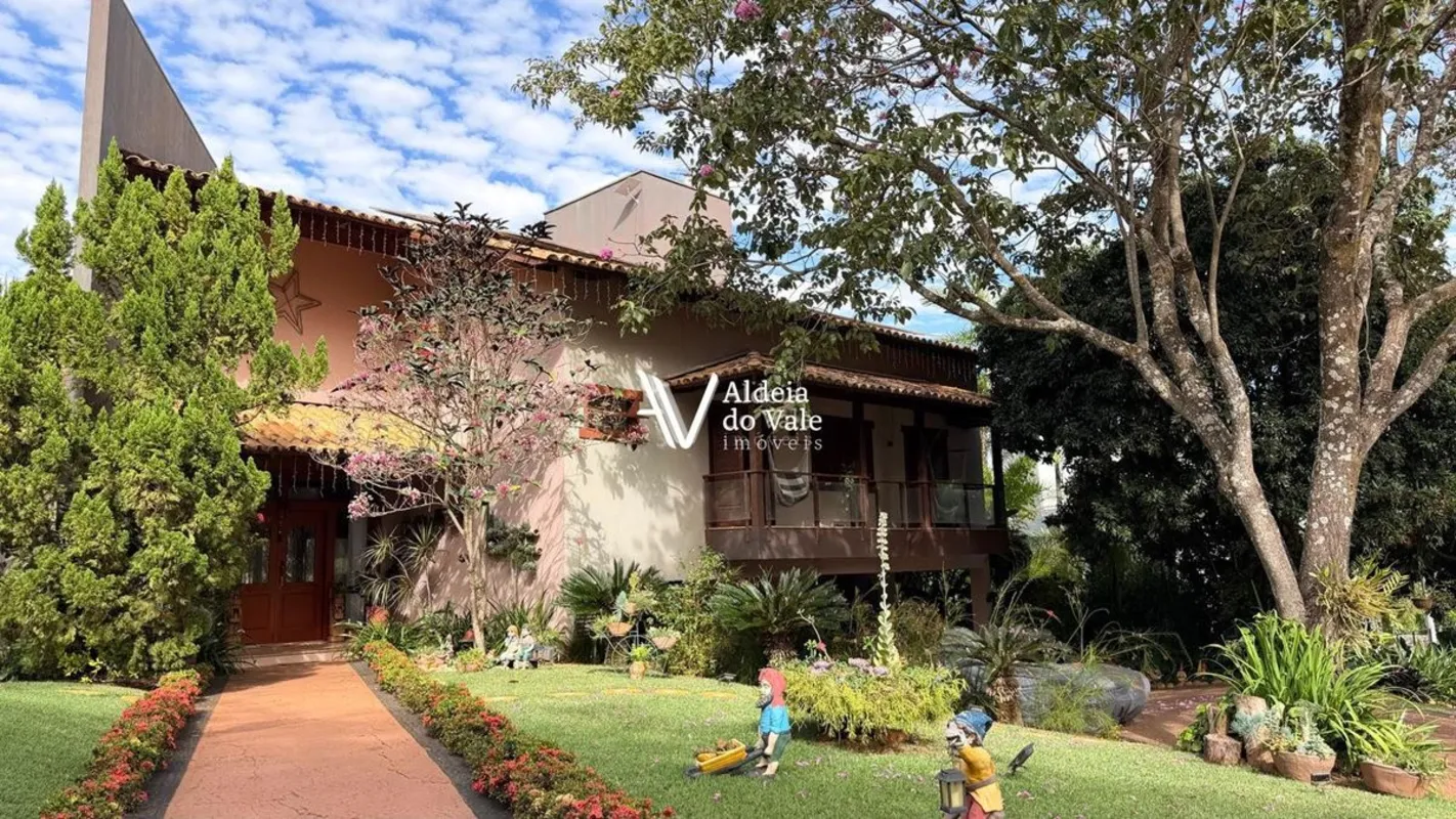 Uma casa encantadora no Residencial Aldeia do Vale, criada para quem acredita qu...