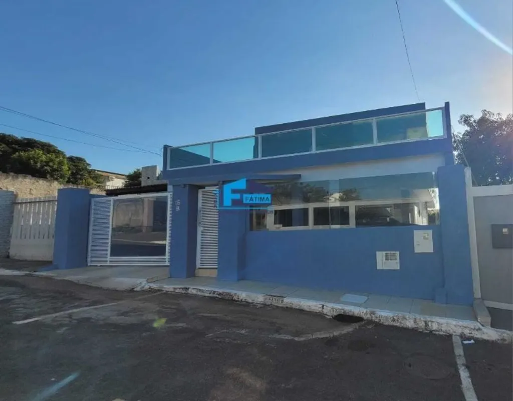 - Localização privilegiada;- Casa com excelente bom gosto e qualidade;- Condomín...