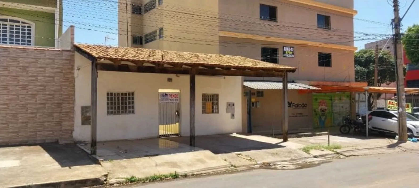 - Imóvel para investidor!- Com por 3(três) residências individuais;- Composto ca...