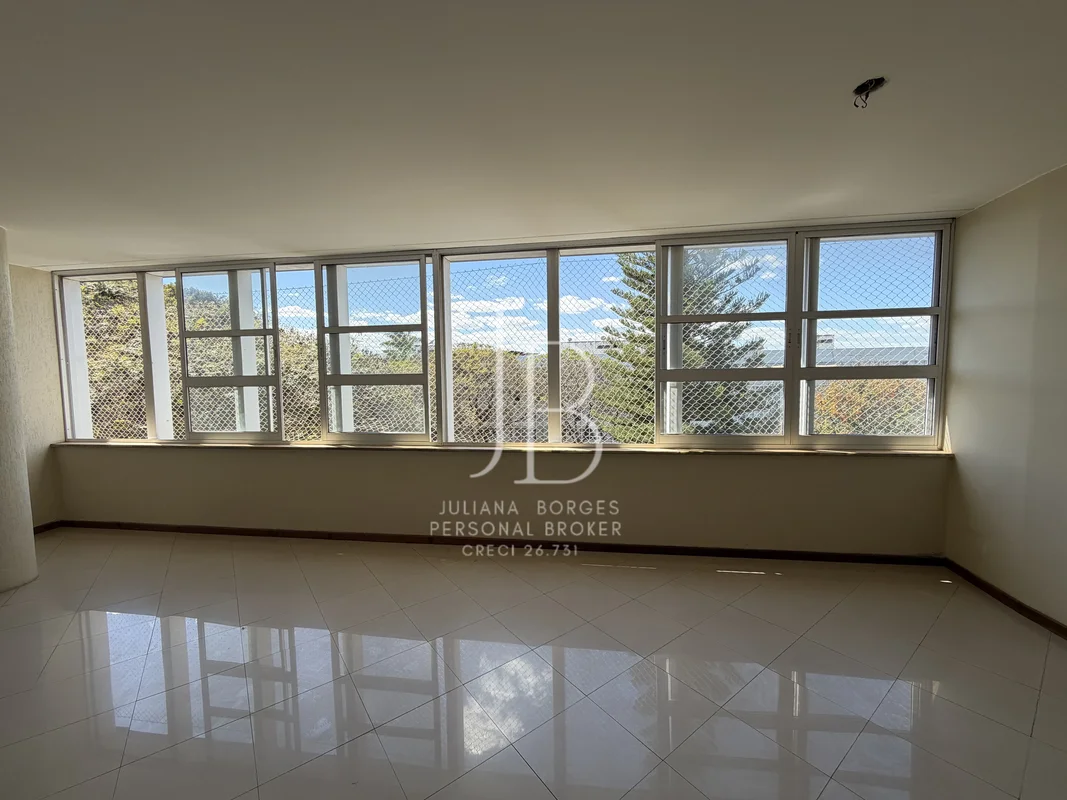 Vendo com EXCLUSIVIDADEApartamento na Asa Sul Sqs 105 Vista livre , vazado, anda...