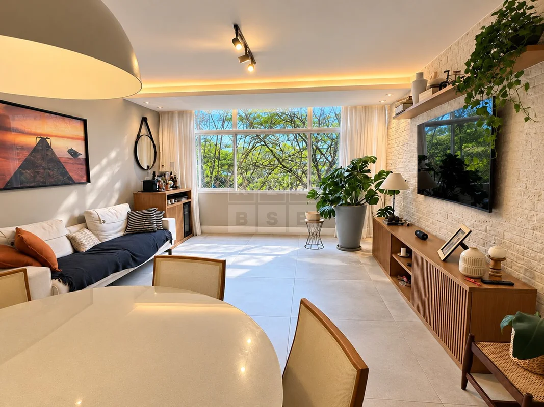 Apartamento mobiliado de 3 quartos na SQS 302 — Asa SulBloco em meio de quadra, ...