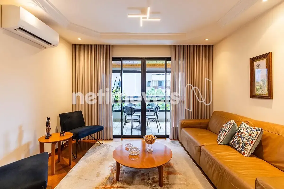APARTAMENTO 4 QUARTOS- 1 SUÍTE – NASCENTE - MEIO Conforto, espaço e excelente es...