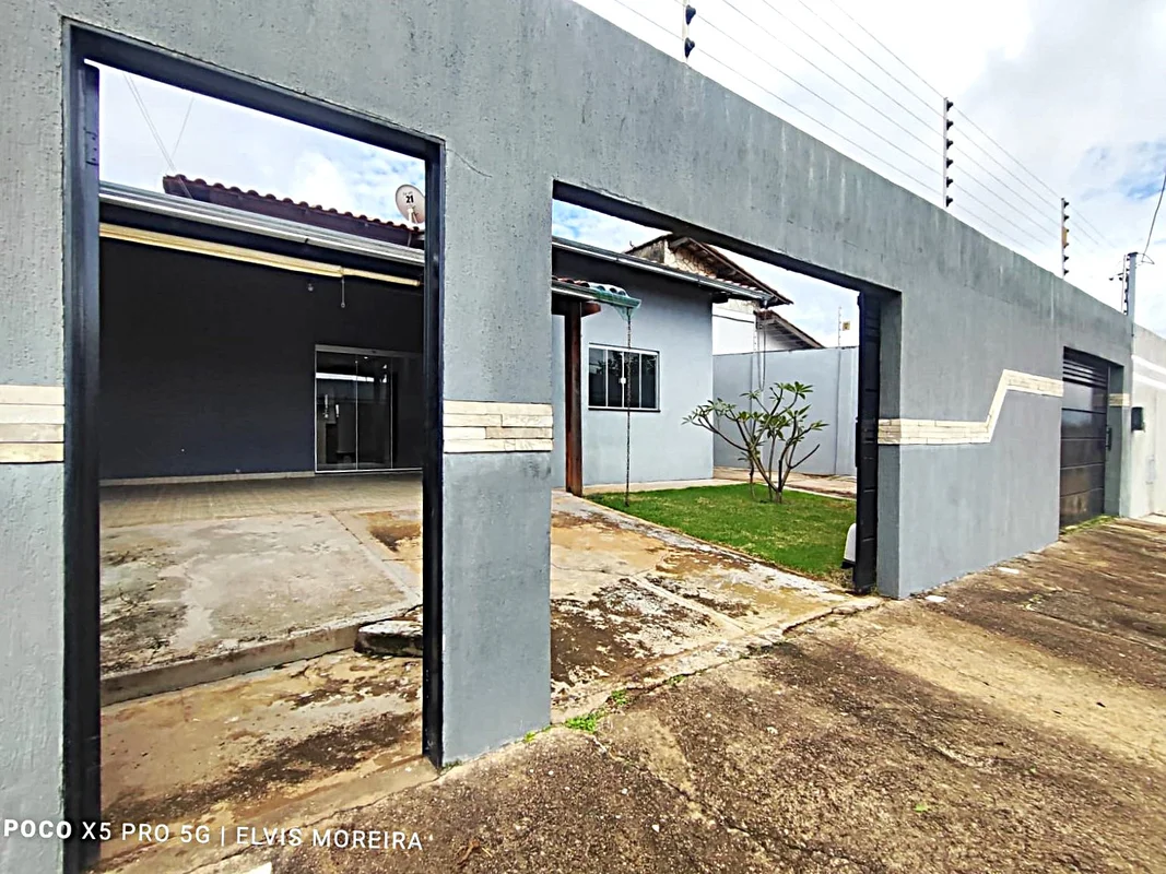 CASA À VENDA DE 3 QUARTOS, SENDO 1 SUÍTE, COM MÓVEIS PLANEJADOS, SEMI MOBILIADA,...