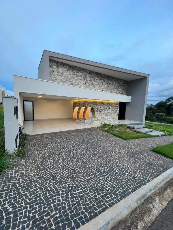 Exclusividade no condomínio Grand Trianon com móveis planejados420 metros de ter...