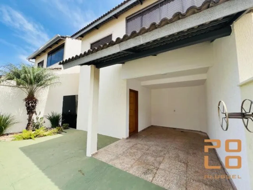 Sobrado para alugar no Condomínio Residencial Villa Bella III, no Setor Sítio Sa...