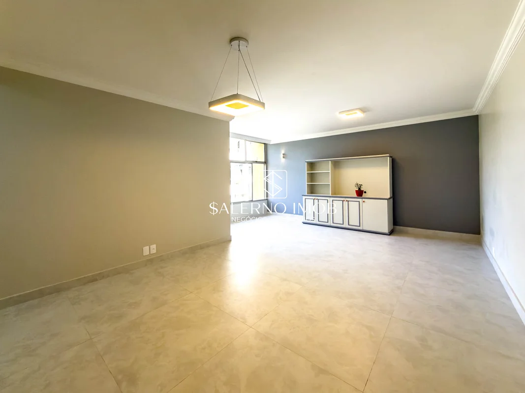 SQS 207 | ASA SULR$ 1.940.000 | 107 m² | 3 quartos | 1 suíte | 1 vagaApartamento...