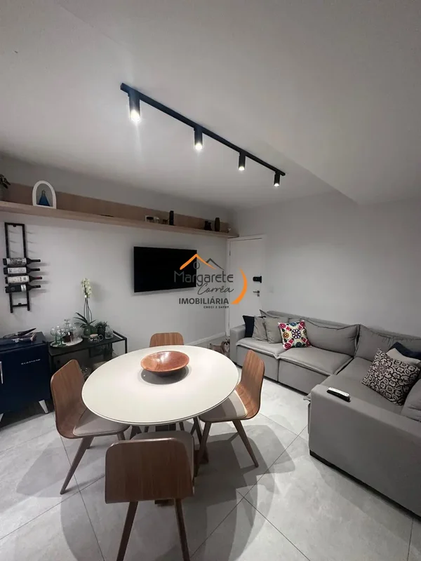 Imobiliária Margarete Corrêa vende Apartamento reformado no Condomínio Jardim Eu...