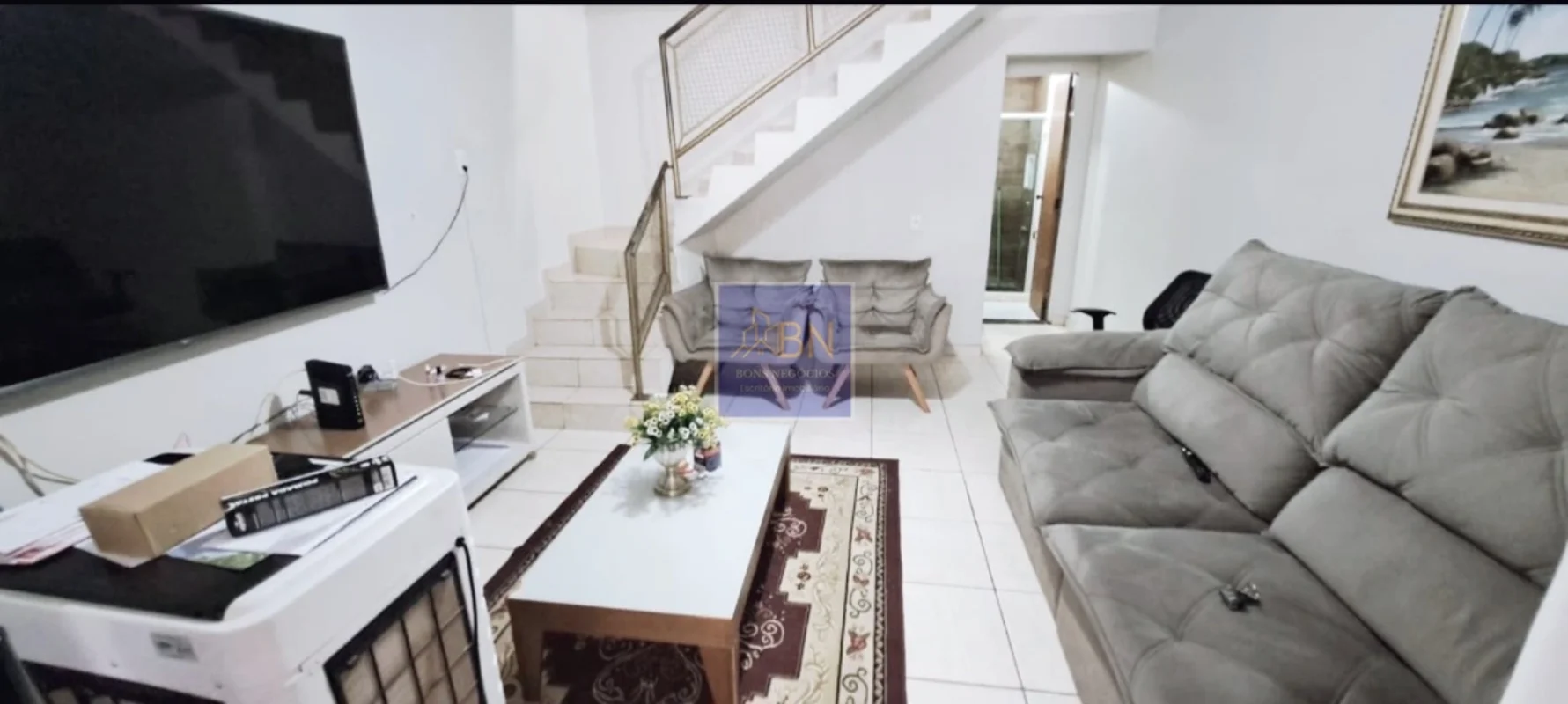 Descubra esta charmosa casa no coração de Riacho Fundo II, DF, localizada na QN ...