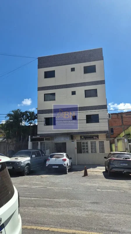 APARTAMENTO DE 2 QUARTOSPRIMEIRO PAVIMENTOMUITO BEM CONSERVADO. ÓTIMA VENTILAÇÃO...