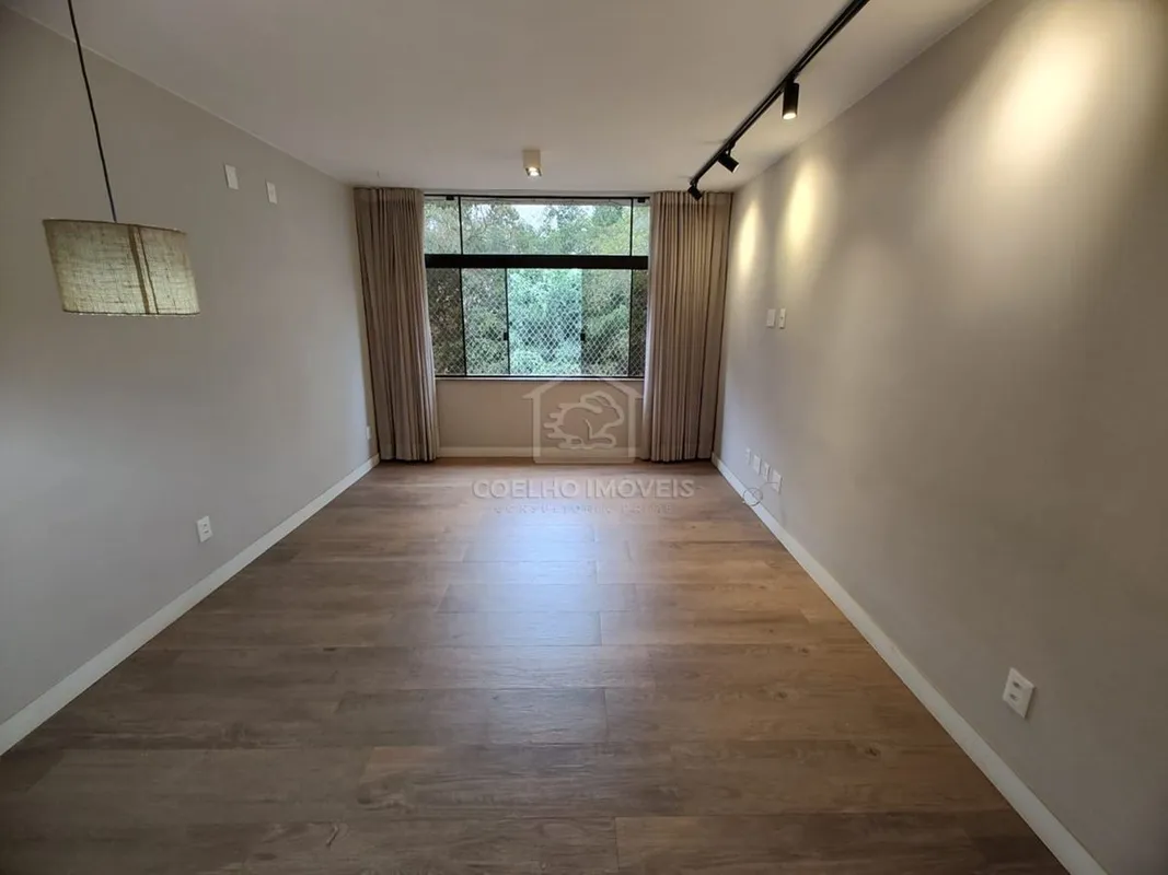 COELHO IMÓVEIS ALUGA esplendoroso apartamento de 3 quartos, na melhor localizaçã...