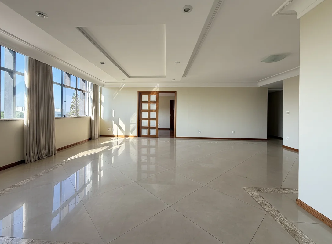 APARTAMENTO DE CANTO | NASCENTE | VAZADO | 5º ANDAR | VISTA LIVRE - 247 M² - ESC...